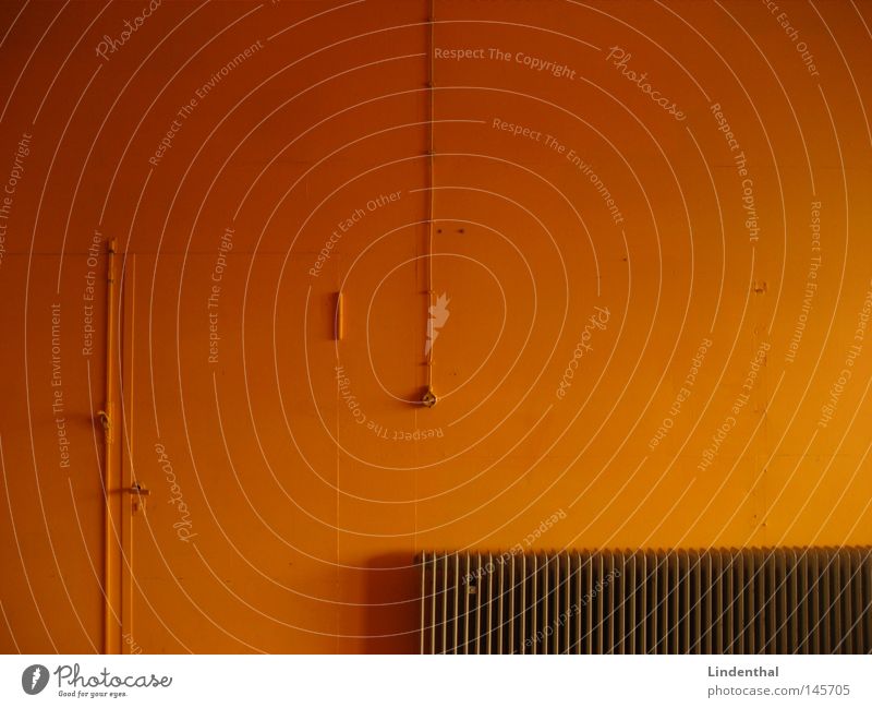 Orange Wall Wand heizen Heizkörper Schalter mehrfarbig grell obskur Linie orange Röhren