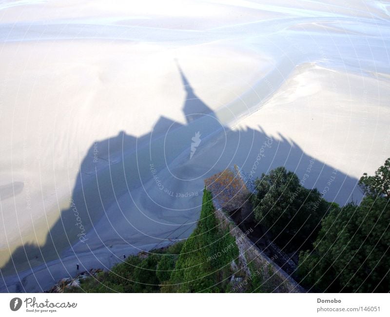 Mt.St-Michel - das Original Schatten Licht Meer Ebbe Kirche Burg oder Schloss Berge u. Gebirge See Fluss Frankreich Bretagne Normandie Küste Kloster