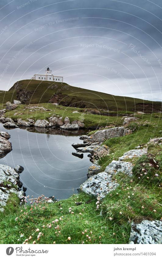 Strathy Point Lighthouse puddle Natur Wasser Gras Felsen Küste Nordsee Teich Schottland strathy point Leuchtturm groß historisch Optimismus Vertrauen Sicherheit