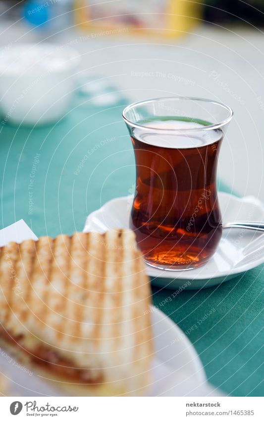 Türkischer Tee Teller Löffel schwarz Snack Türken Zuprosten Mahlzeit Glas Istanbul Truthahn Reflexion & Spiegelung