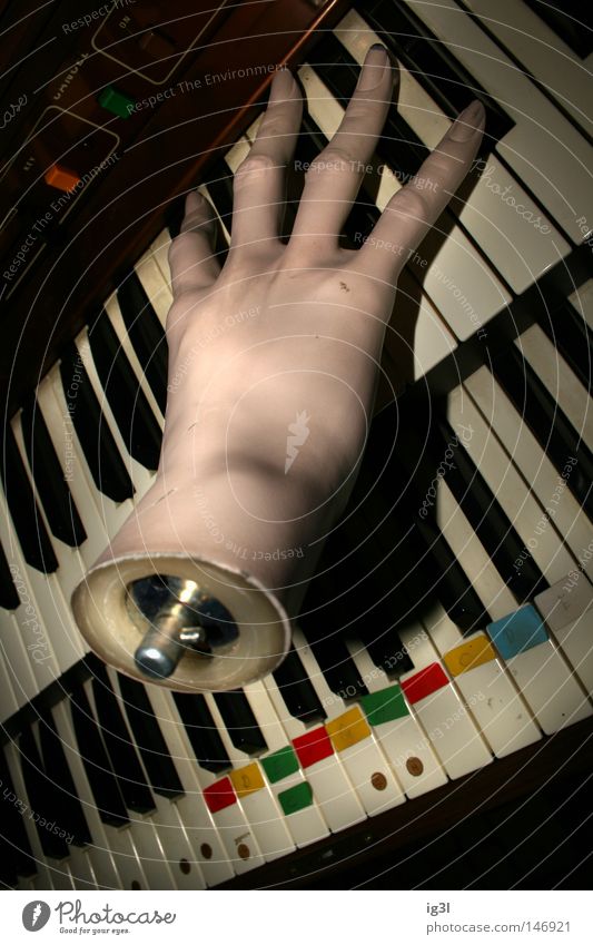• ghost artist • verstecken unerkannt Schriftsteller Regisseure Berufsleben Privatleben Schauspieler Hand Lied Composing Klang Ambiente Verfall Tonstudio Musik