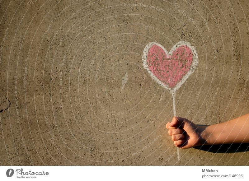 Zeig´ Dein Herz Schilder & Markierungen Tafel Kreide Beton Betonwand Hand gemalt gezeichnet zeigen vorzeigen rot weiß Liebe Glück Glückwünsche Valentinstag