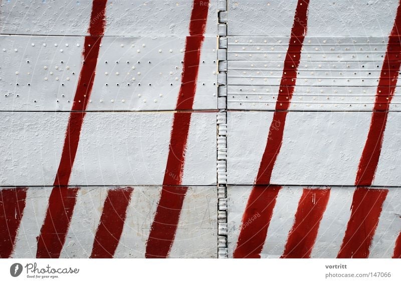gesamtkunstwerk Linie Gemälde streichen gemalt sehr wenige Schilder & Markierungen rot weiß Signal Barriere Warnhinweis Trennwand Wand Gestell Hintergrundbild