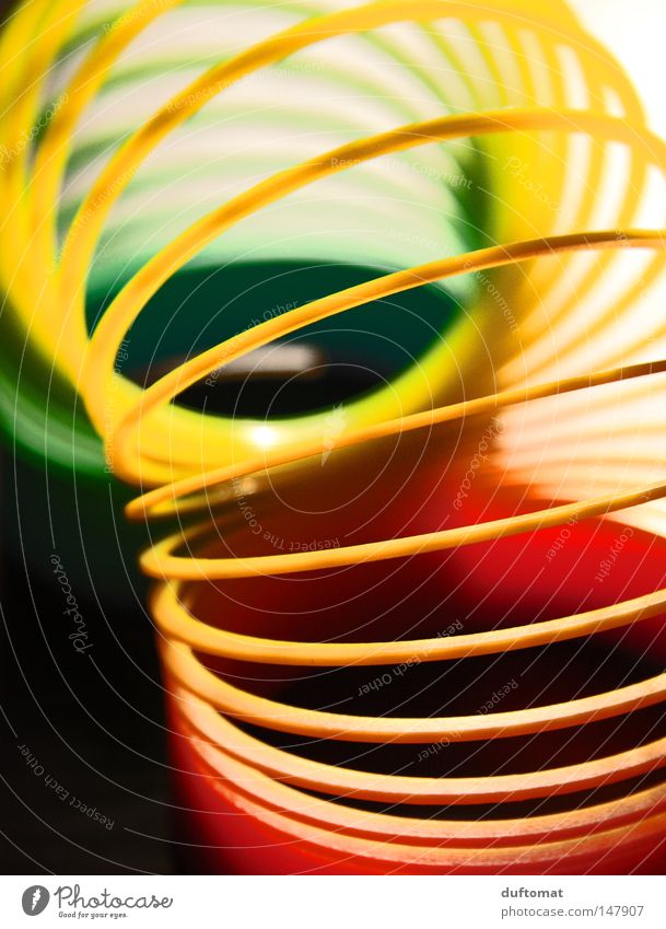 in die Röhre gucken Spirale gedreht durcheinander gekrümmt rot grün gelb Wellen Kreis Durchblick spektral Regenbogen Fächer Spielzeug Dekoration & Verzierung