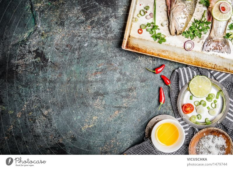 Fisch Kochen Hintergrund mit Zutaten Lebensmittel Gemüse Kräuter & Gewürze Öl Ernährung Mittagessen Festessen Bioprodukte Vegetarische Ernährung Diät Teller