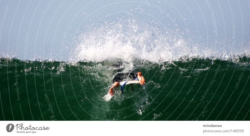 Wellenbrecher II Surfen Surfer Meer blau grün Wasser Sport Spielen
