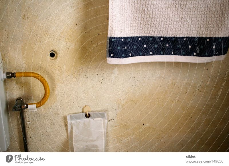 Haus Bad Handtuch Papier Hygiene Reinlichkeit Armut Demut ländlich gelb Dekoration & Verzierung Wand Farbe Einfachheit