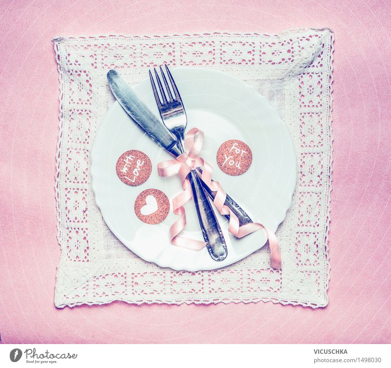 Tisch Gedeck für romantisches Abendessen Festessen Geschirr Teller Besteck Lifestyle Stil Design Haus Innenarchitektur Dekoration & Verzierung Veranstaltung