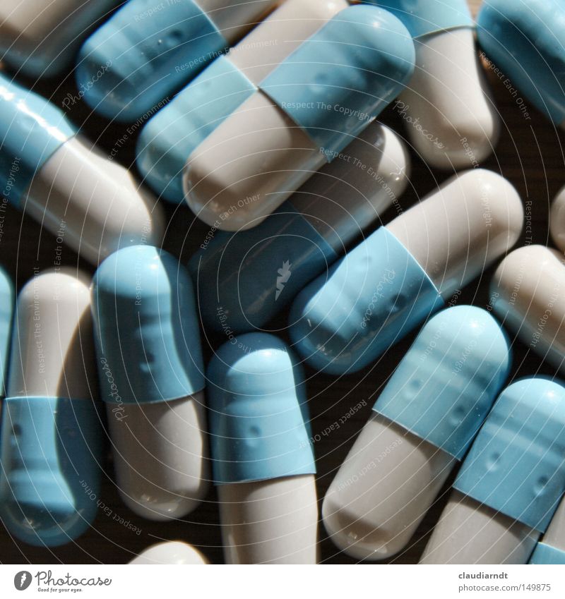verkapselt Apotheke Apotheker Kapsel Medikament Gesundheitswesen Pharmazie Nebenwirkung Tablette Schatten Sucht Rauschmittel Stoff Pharmakologie Gelatine