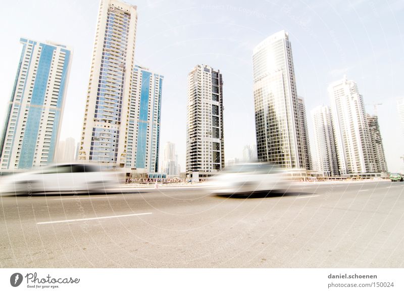 Metropolis Dubai Stadt Hochhaus Bewegung Verkehr KFZ Straße Häusliches Leben Wohnung Arabien Reifezeit Verkehrswege Skyline PKW Wachstum