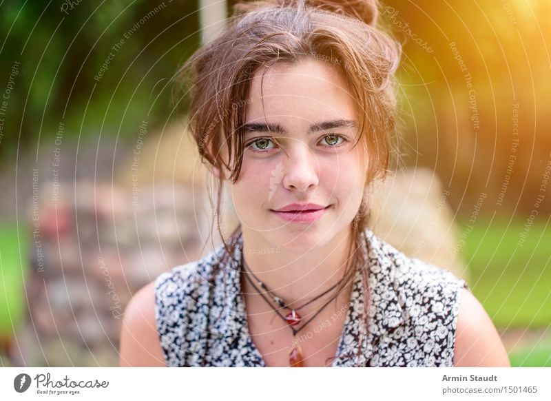 Garten - Porträt Lifestyle elegant Stil schön Haare & Frisuren Leben Zufriedenheit Erholung Mensch feminin Junge Frau Jugendliche Erwachsene Kopf Gesicht 1