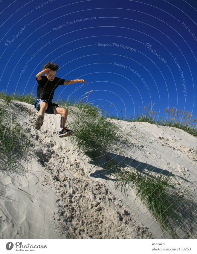 Freudensprung Sommer Spielen Freizeit & Hobby Fitness Wohlgefühl Glück Gesundheit blau springen Lebensfreude Stranddüne Bewegung Aktion