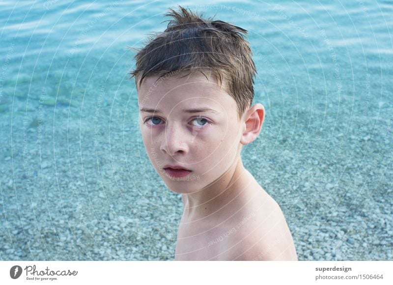der junge Mann und das Meer #3 maskulin Kind Junge Junger Mann Jugendliche Kindheit 8-13 Jahre Wasser ästhetisch authentisch Neugier Interesse Überraschung
