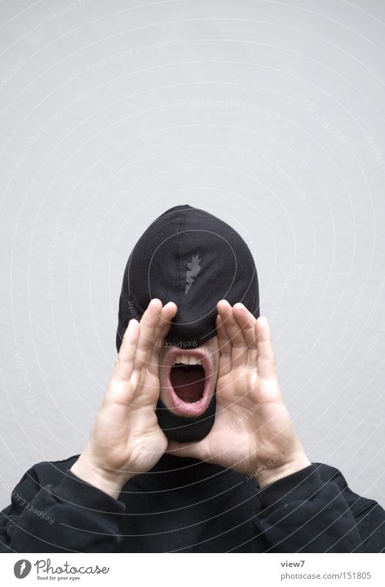 laut: Gesicht sprechen Mann Erwachsene Mund Lippen Hand Stoff Maske gebrauchen Kommunizieren machen schreien Wut Begeisterung Kraft Willensstärke Neugier