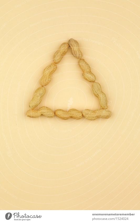 Bermuda-Erdnuss-Dreieck Kunst Kunstwerk ästhetisch Symmetrie lecker Essen Snack Snackbar Symbole & Metaphern Gesunde Ernährung Vegetarische Ernährung beige Nuss