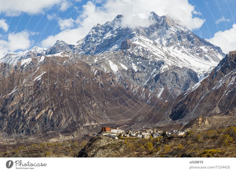 Jharkot Village auf dem Annapurna Circuit Ferien & Urlaub & Reisen Tourismus Berge u. Gebirge wandern Natur Landschaft der Himalaya Gipfel Schneebedeckte Gipfel