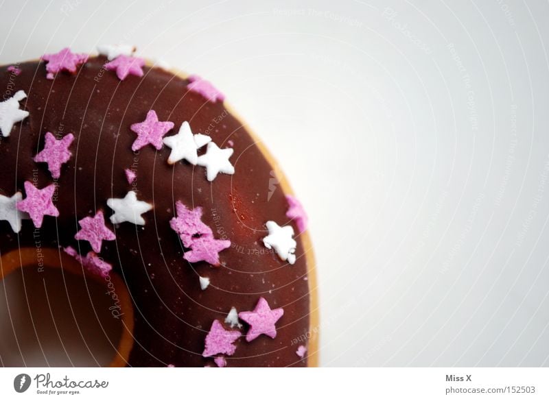 Weihnachtsdonut Kuchen Schokolade Ernährung lecker süß braun rosa weiß Appetit & Hunger Krapfen Stern (Symbol) Backwaren Loch Farbfoto Nahaufnahme