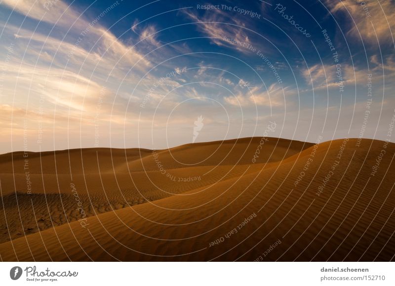 was zum aufwärmen Wüste Sand Düne rot gelb blau Himmel trocken Wärme Wind Umwelt Klima Ferien & Urlaub & Reisen Naher und Mittlerer Osten Expedition Erde