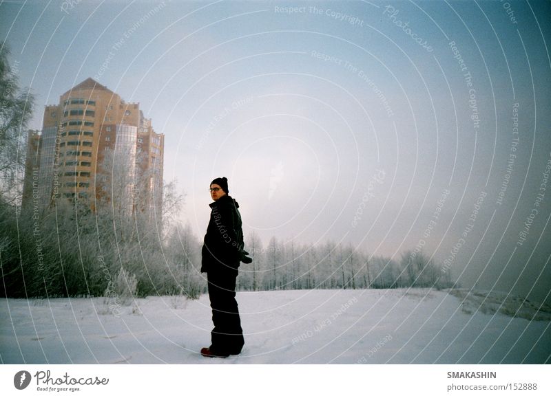 Haus als Hintergrund Frost Eis Schnee Wohnung Sibirien Winter 135mm Film Frage ein Wald kalt ein Haus die Zukunft Russland wo die Sonne