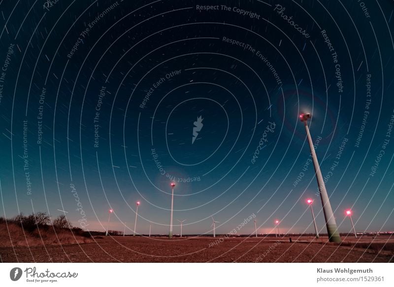 Twilight Zone Maschine Technik & Technologie Fortschritt Zukunft Windkraftanlage Umwelt Wolkenloser Himmel Nachthimmel Stern Horizont Herbst Winter Klima