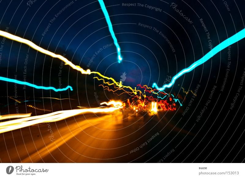 Turbo-Bust Verkehr Verkehrsmittel Verkehrswege Autofahren Straße Autobahn dunkel Geschwindigkeit chaotisch Strahlung Elektrizität unterwegs Linie Nachtleben