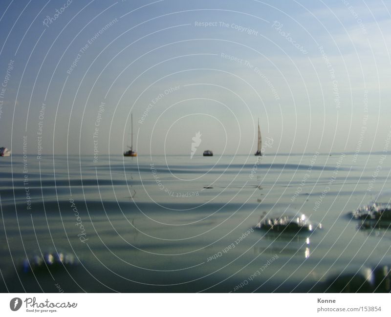 ichsaufgleichab Wasserfahrzeug Segelschiff See Gardasee Luftblase Wellen Unschärfe Italien