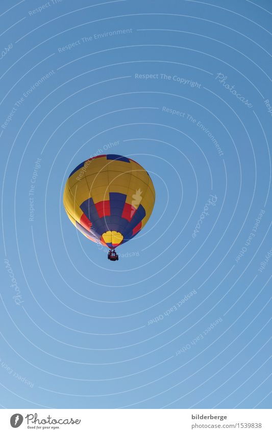 ballonfahren Ferien & Urlaub & Reisen Sommer Sonne Fortschritt Zukunft Umwelt Klima Klimawandel Schönes Wetter Luftverkehr Ballone fliegen blau mehrfarbig