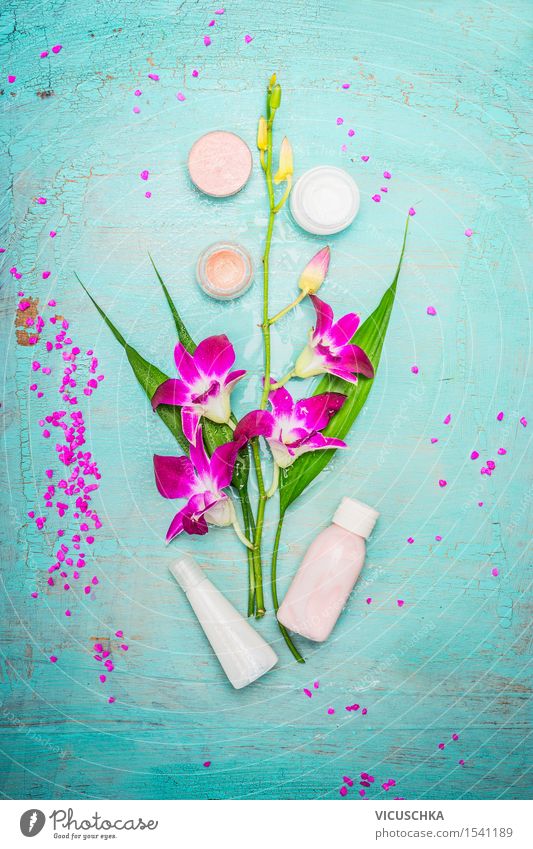 Spa oder Wellness mit Orchidee, Creme und Lotion schön Körperpflege Kosmetik Gesundheit Behandlung Wohlgefühl Erholung Duft Kur Massage Sauna Bad Natur rosa