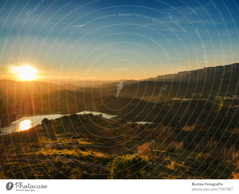Endless Sky Landschaft Pflanze Tier Himmel Horizont Sonnenaufgang Sonnenuntergang Winter Schönes Wetter Berge u. Gebirge Siurana de Montsant Spanien Europa
