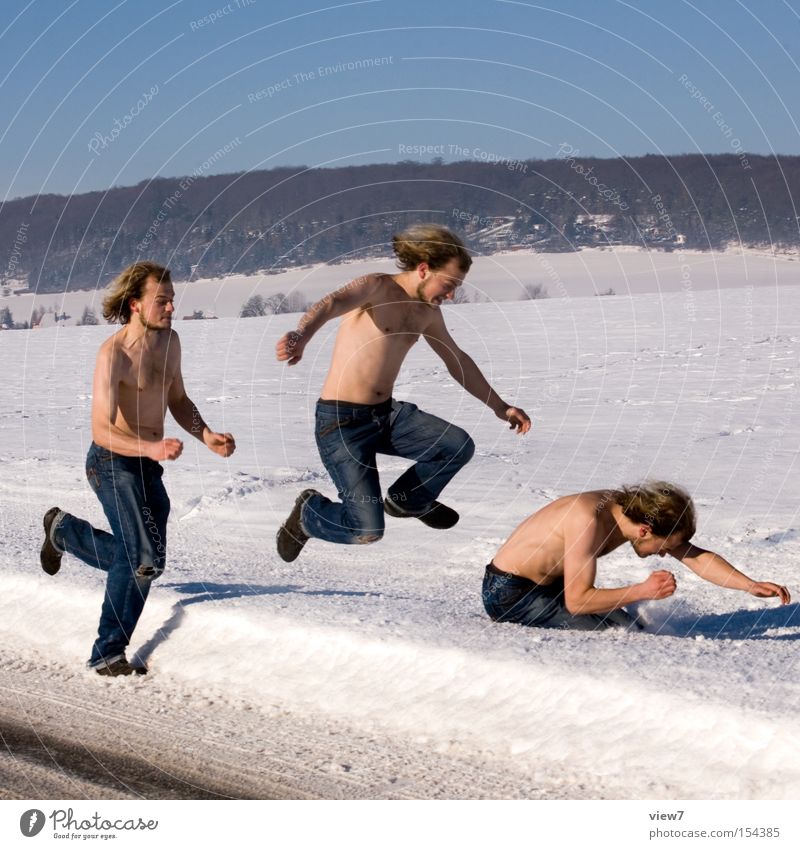 Winterspiele Freude Schnee Mann Erwachsene Bewegung laufen machen springen toben kalt Geschwindigkeit Euphorie anlauf nehmen Weitsprung Szene Reihe Rennsport