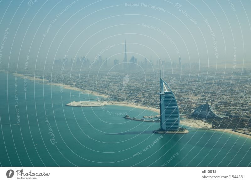 Burj Al Arab Luftaufnahme Reichtum Tourismus Strand Meer Haus Küste Dubai Vereinigte Arabische Emirate Asien Stadt Skyline Hochhaus Gebäude Architektur