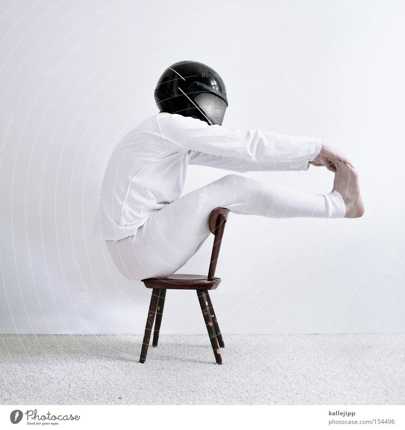 kinder an bord Motorrad Geschwindigkeit Freude Mensch fahren Rennfahrer Formel 1 Fahrer Stuhl Hochstuhl Wand Teppich Unterwäsche weiß Schutz Sicherheit