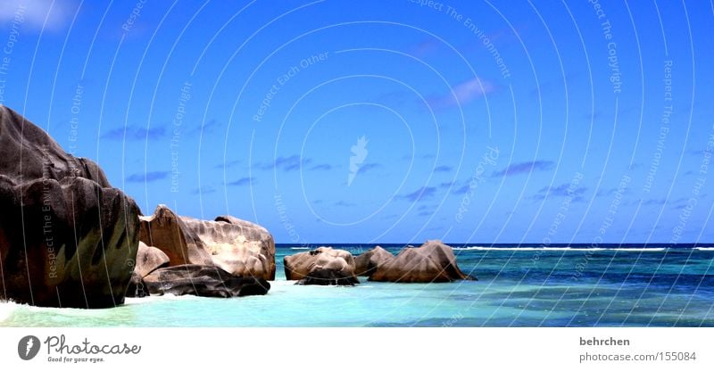 paradies Seychellen Paradies Trauminsel Wasser Meer Strand blau Felsen Stein Ferien & Urlaub & Reisen Flitterwochen genießen Wolken Himmel Küste traumhaft schön