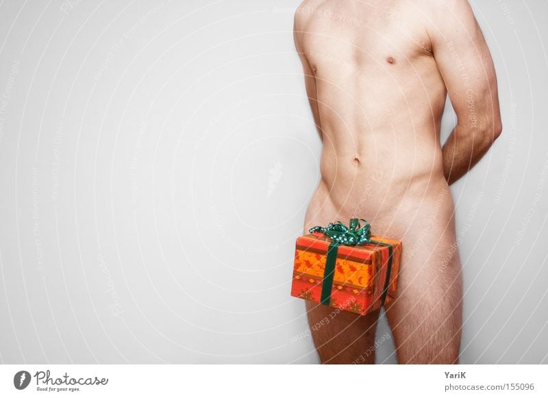 Geschenkidee schenken Weihnachten & Advent Geschenkband Mann nackt Oberkörper Paket einpacken verpackt Körper Schleife Akt Valentinstag Männlicher Akt