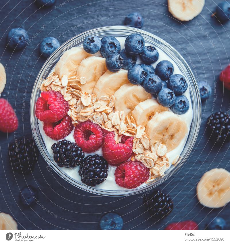 I <3 Frühstück Lebensmittel Joghurt Milcherzeugnisse Frucht Getreide Ernährung Bioprodukte Vegetarische Ernährung Fitness Sport-Training Glas frisch Gesundheit