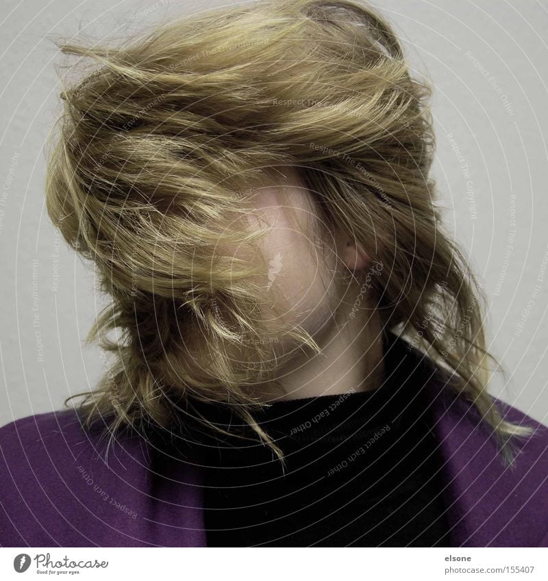 HAIRBERT Behaarung Haare & Frisuren Friseursalon Haarpflege Haare schneiden Bart Porträt Frau außergewöhnlich blond verschönern