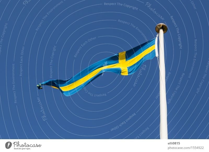 Schwedische Flagge Sommer Feste & Feiern Erde Himmel Wolken Wind Fahne dünn lang blau Selbstständigkeit Europa Schweden Blauer Himmel Wolkenlandschaft Kreuzform