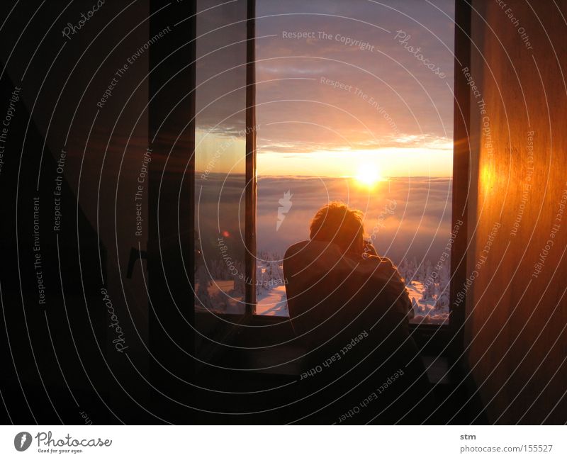 der sonne entgegen [3] Sonnenaufgang Sonnenuntergang Fenster Landschaft Winter beobachten Publikum Schneelandschaft Ferien & Urlaub & Reisen Neugier
