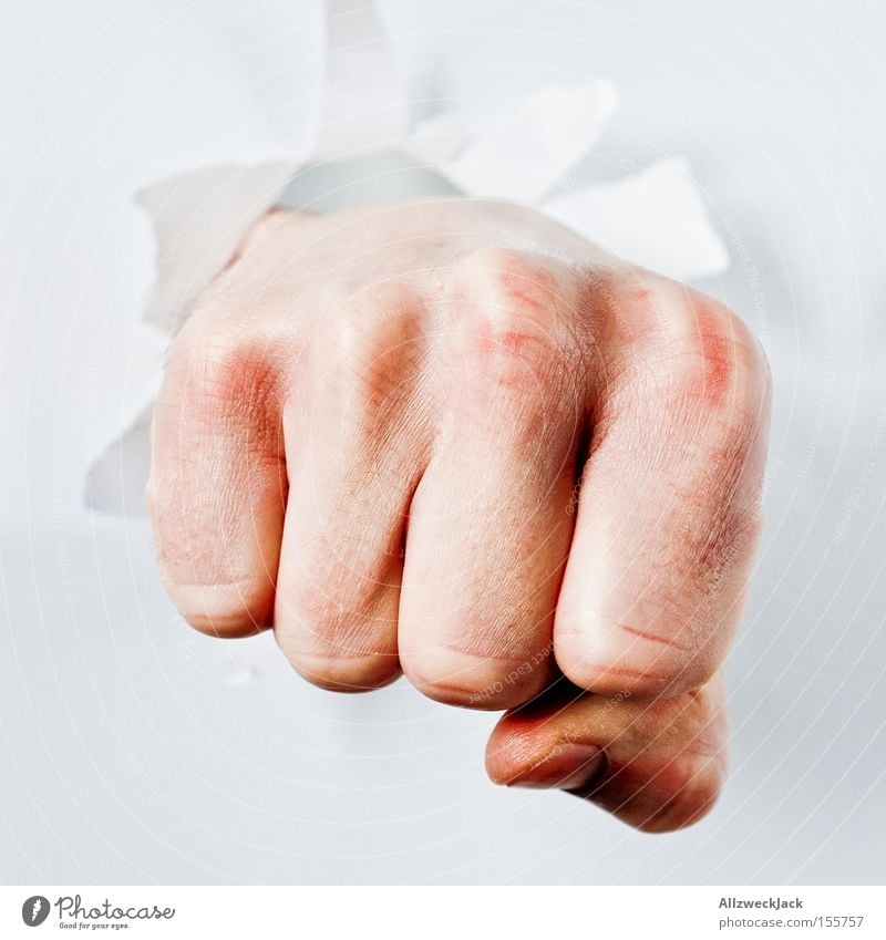 chuck norris Faust Hand schlagen Durchbruch Boxsport Finger kämpfen durchschlagend Durchschlagskraft Dienstleistungsgewerbe Wut Ärger Kraft fisten