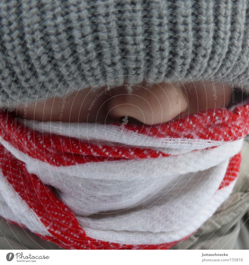 -12° kalt Winter Junge Kind Nase Nasenspitze Schal Mütze warm angezogen eingemummelt Juttaschnecke Jugendliche