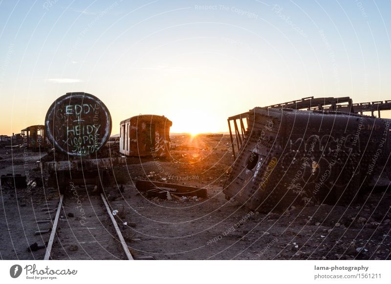 Eddy+Heidy Ausflug Abenteuer Sonnenaufgang Sonnenuntergang Sonnenlicht Salar de Uyuni Bolivien Güterverkehr & Logistik Schienenverkehr Eisenbahn Lokomotive