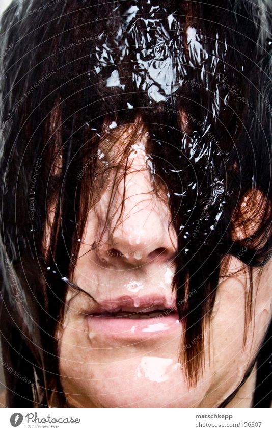 Unter.wasser I nass Wasser Haare & Frisuren verdeckt unklar fließen weich Unter der Dusche (Aktivität) Waschen Frauenkopf Frauengesicht Frauenmund Frauennase