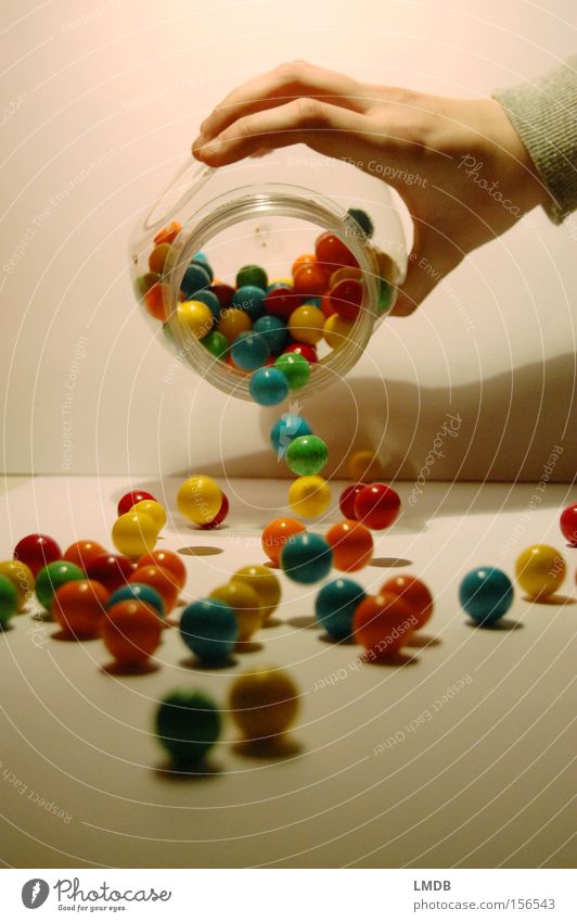 Chicle II Kaugummi Automat Süßwaren süß Ernährung Kugel mehrfarbig entladen rollen chewing gum Farbe leer fallen