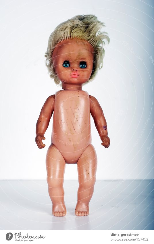 Puppe 2 Spielzug Angst Entsetzen Nacht Alptraum blau Beine Auge Behaarung Körper Panik Farbe Spielzeug Waffen Lippen Innenaufnahme