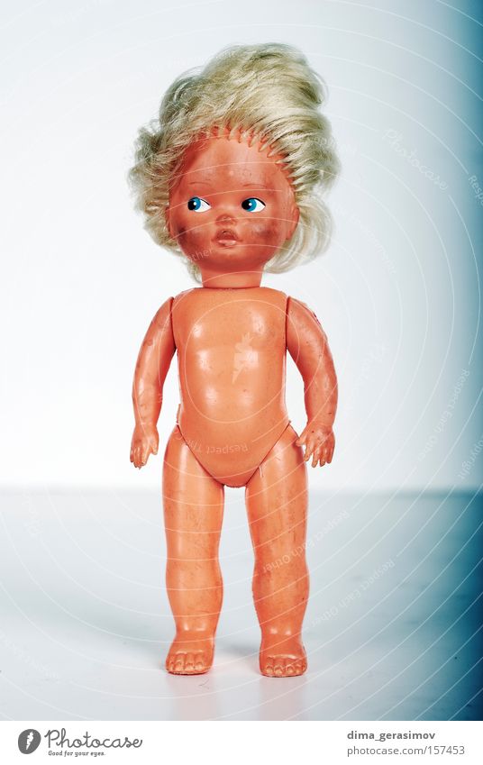 Puppe 3 Spielzug Angst Entsetzen Nacht Alptraum blau Beine Auge Behaarung Körper Panik Farbe Spielzeug Waffen Lippen Innenaufnahme
