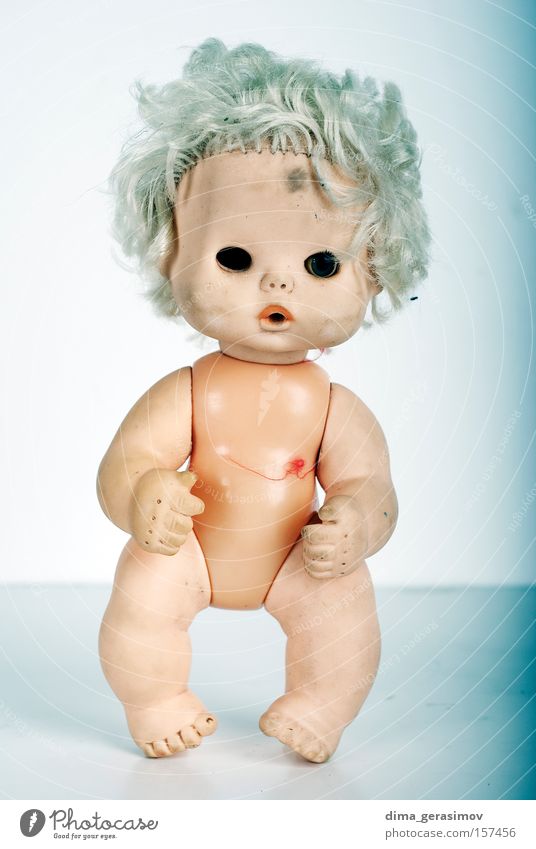 Puppe 6 Spielzug Angst Entsetzen Nacht Alptraum blau Beine Auge Behaarung Körper Panik Farbe Spielzeug Waffen Lippen Innenaufnahme