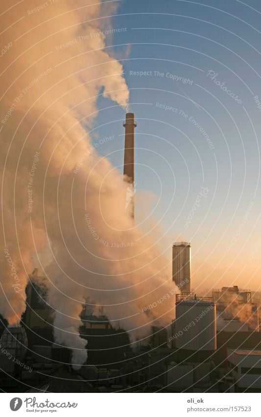 Abgas Klimawandel Ozonschicht Kohlendioxid Industrie Fabrik Schornstein Smog Umweltverschmutzung ökologisch Dunstglocke Industriefotografie industriell