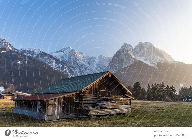 scheune in den alpen Landschaft Sonnenaufgang Sonnenuntergang Frühling Schönes Wetter Alpen Berge u. Gebirge Zufriedenheit achtsam Vorsicht Gelassenheit ruhig