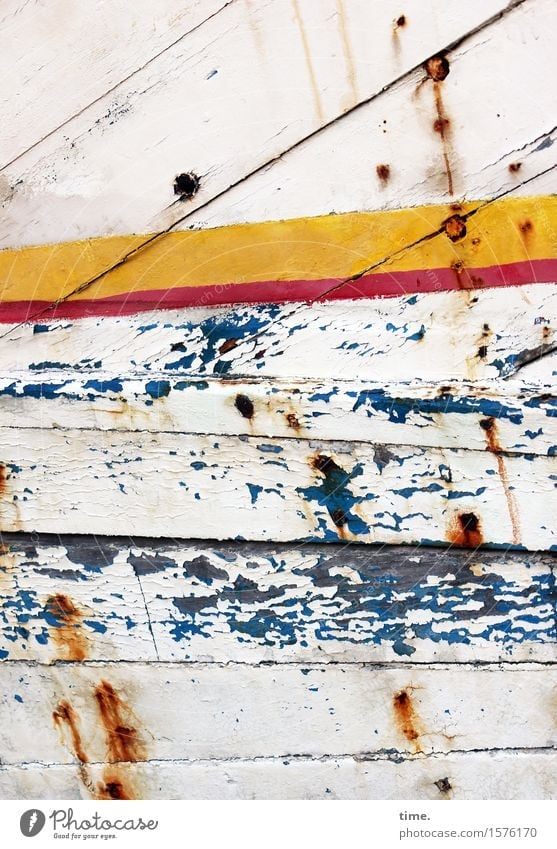 Lackschaden Kunst Schifffahrt Fischerboot Wasserfahrzeug Schiffsplanken Bootslack Schiffswrack Farbe Holz Rost frech hässlich historisch kaputt maritim trashig