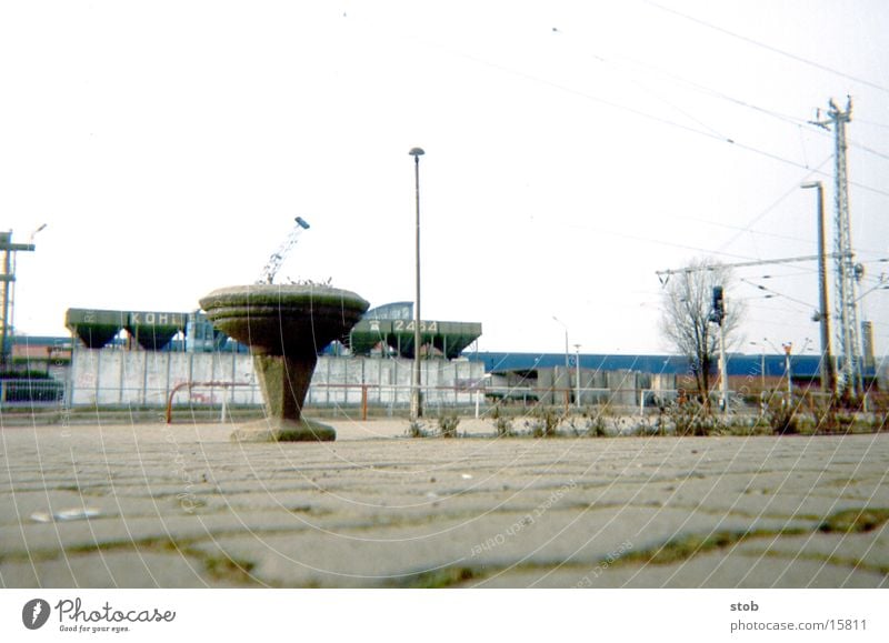 DDR Blumentopf grau Lampe Verkehr Stein 1989